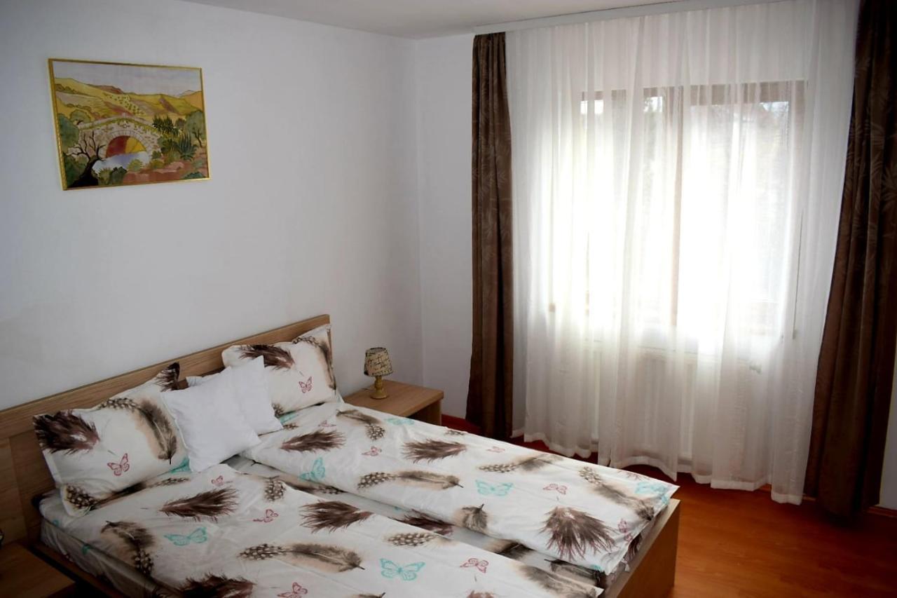 Apartmán Apartament Trei Stejari Sibiu Exteriér fotografie